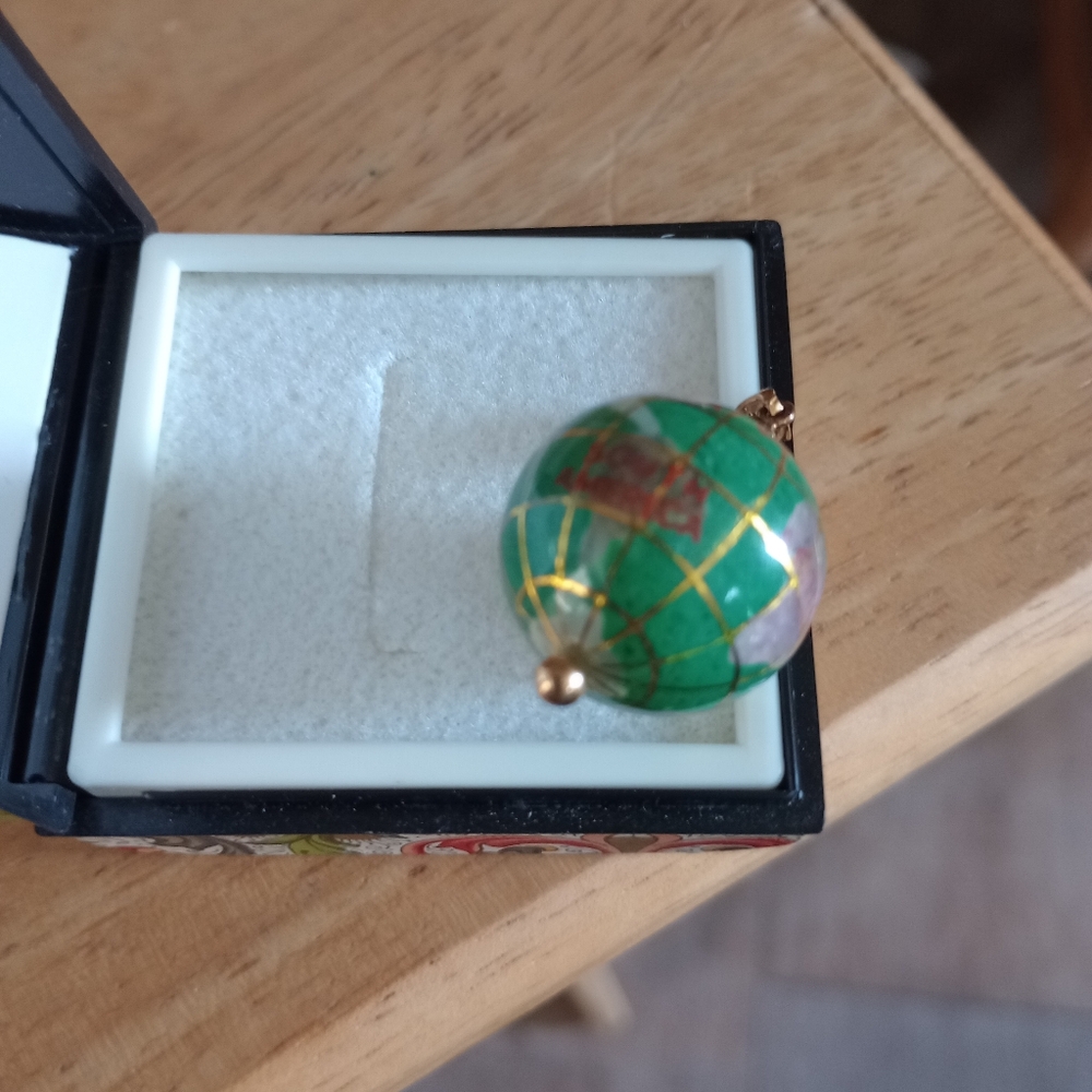 Gemstone globe gold pendant. Your Purchase Supports Wildlife Rescue! - Picture 8 of 8